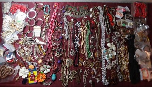 Antique Store Vintage to Now Costume Jewelry Clearance Lot 7 - Free S&H USA