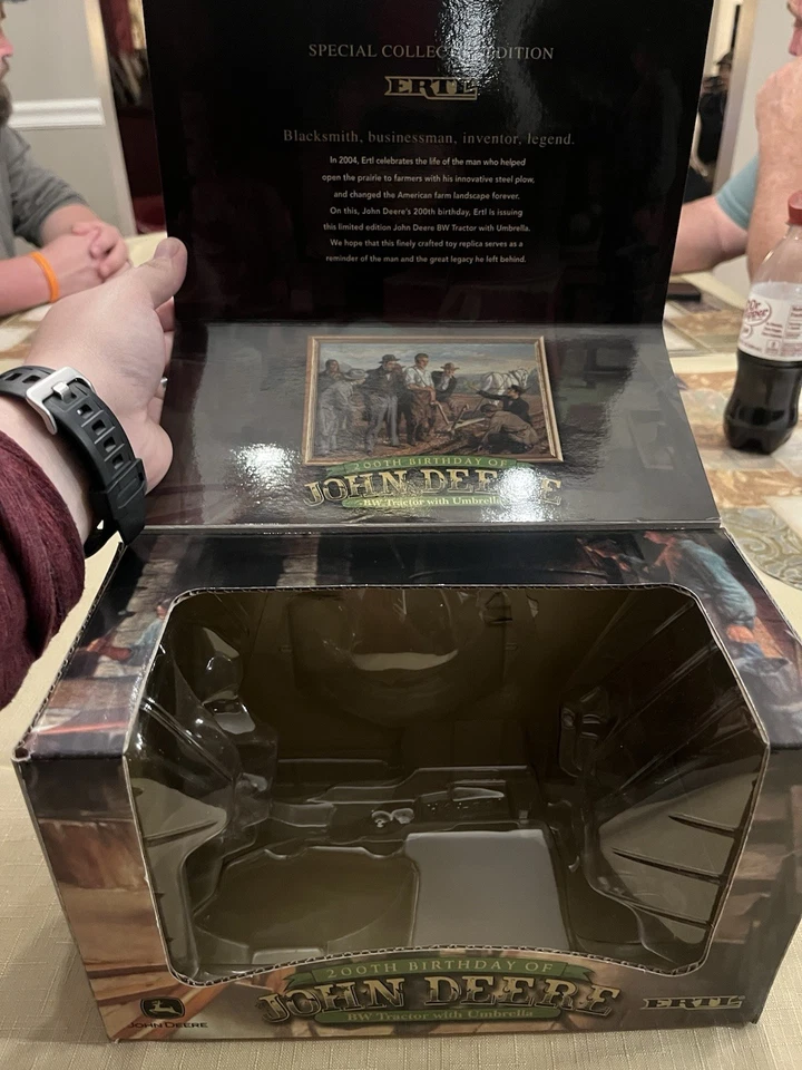 JOHN DEERE 200th Birthday BW Tractor by ERTL in 1/16  SCALE NIB - Image 4 of 4