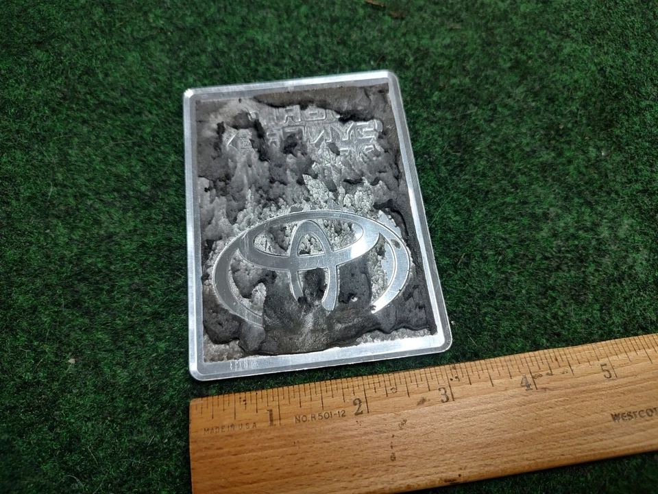 Toyota Prius Hybrid Synergy Drive 2004-2009 convertidor DC emblema insignia OEM 3S3 Foto 4 de 4