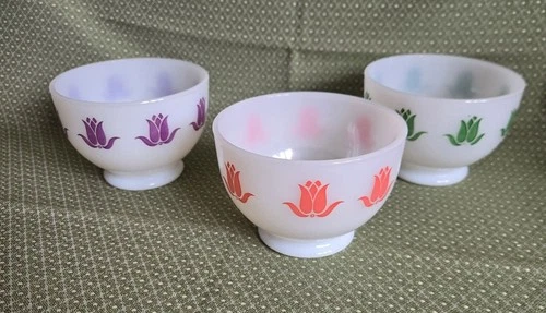 Fire King Cottage Cheese Tulip Bowls Set of 3 Vintage Red, Purple,  Green Tulips
