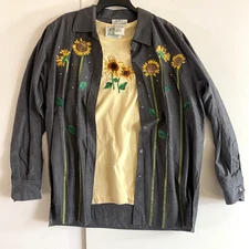 Quacker Factory Shirt Womens M Gray Embroidered Sunflower Floral Button & T Shir