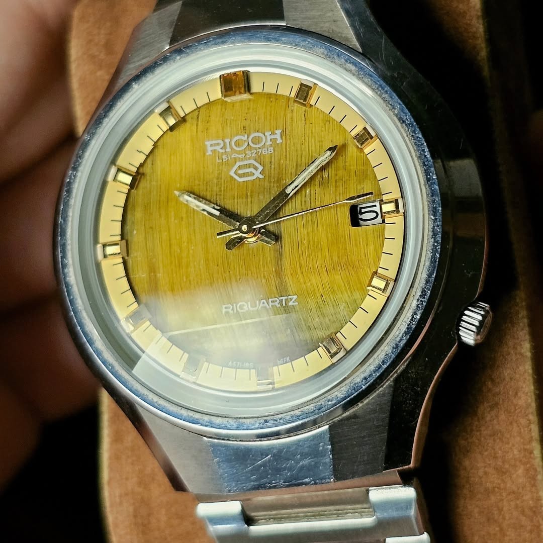 Rare Vintage New Old Stock RICOH Riquartz Tiger Eye Dial Watch Men