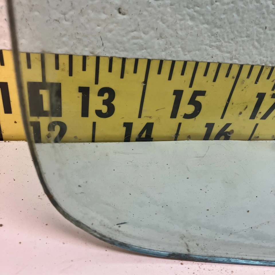 Parabrisas tintado trasero central GM 1957 4 puertas Oldsmobile/Buick (RW108C) usado fabricante de equipos originales Foto 4 de 4