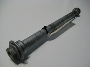 Hinterradsteckachse Hinterachse Hinterrad-Achse Honda NT 650 V Deauville, 02-05