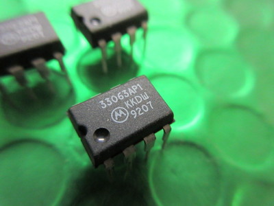 Motorola MC33063AP1 Motorola 8PIN DC/DC Wandler 33063 X3 CHIPS PRO VERKAUF
