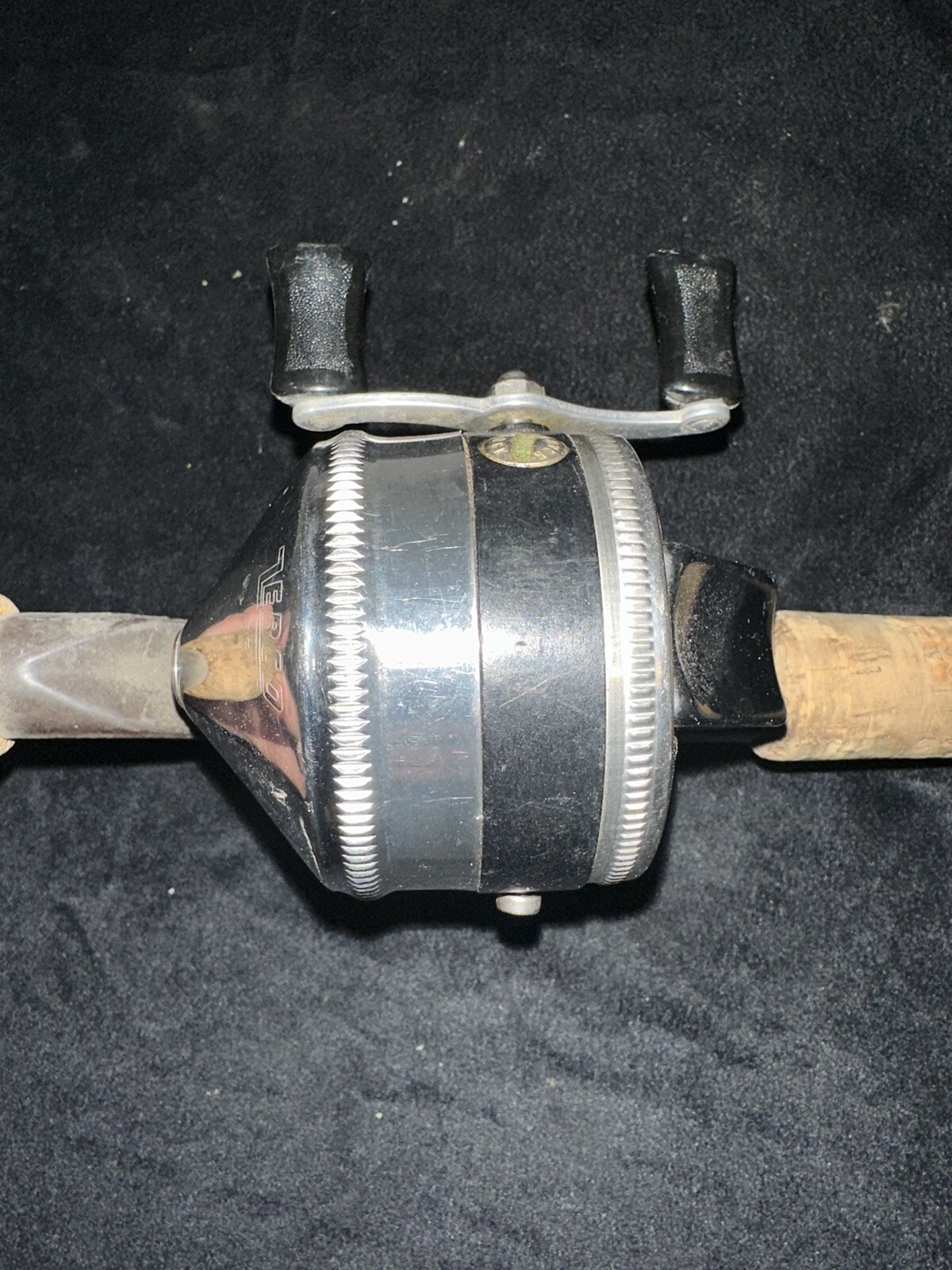 Vintage Zebco 33 Fishing Reel on Heddon Rod 31&rdquo; 