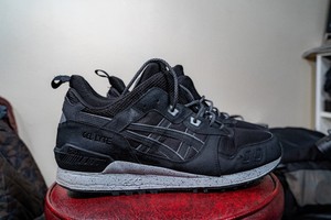 asics bota