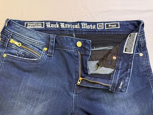 Rock Revival Moto Blue Jeans, Peggy Style. Good condition. Size 31