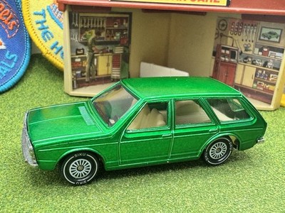 Siku VW Passat Variant Wagon 1029 Green Blue Windows Volkswagen