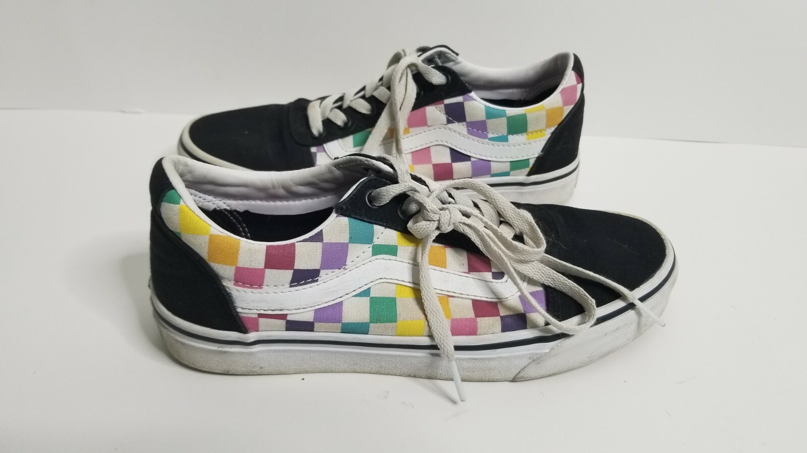 VANS(Old Skool) Checkerboard Rainbow Pride Skate Shoe… Gem