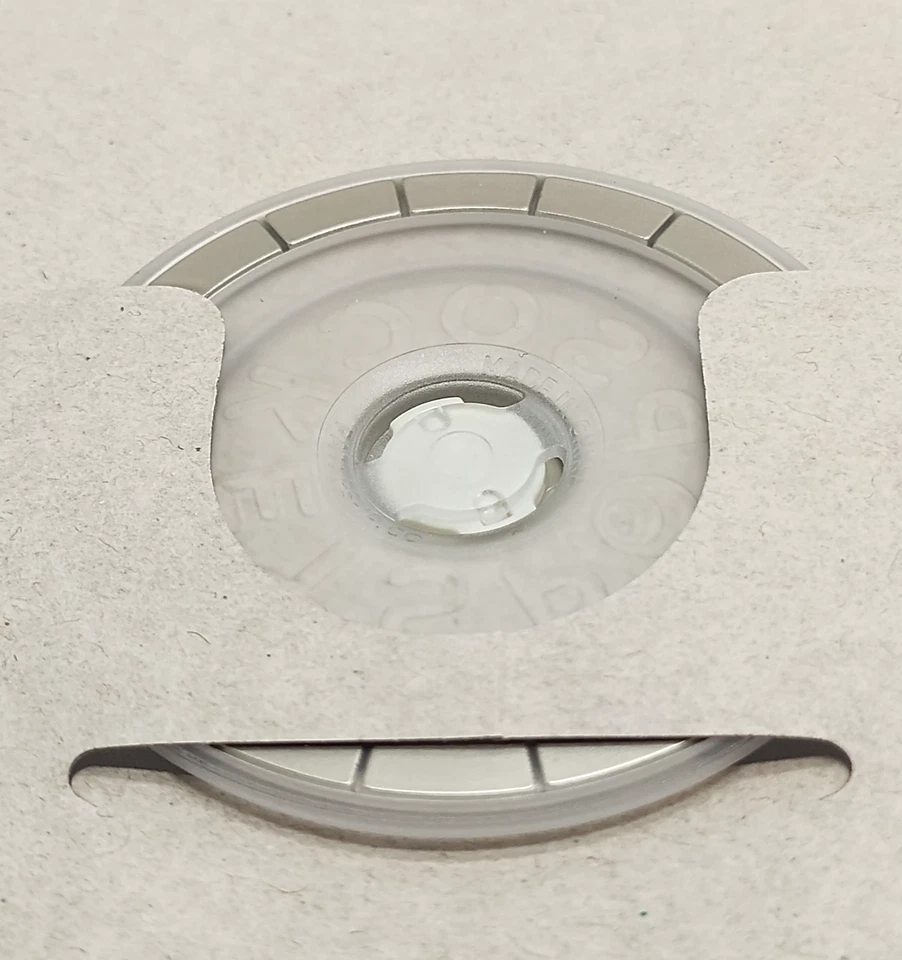 Popsockets- Magnetic MAGSAFE Phone Grip & Stand Coconut Creme - Swappable Top - Image 4 of 4