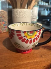 DeeCoo Mug with vibrant color scheme great for coffee/hot choc