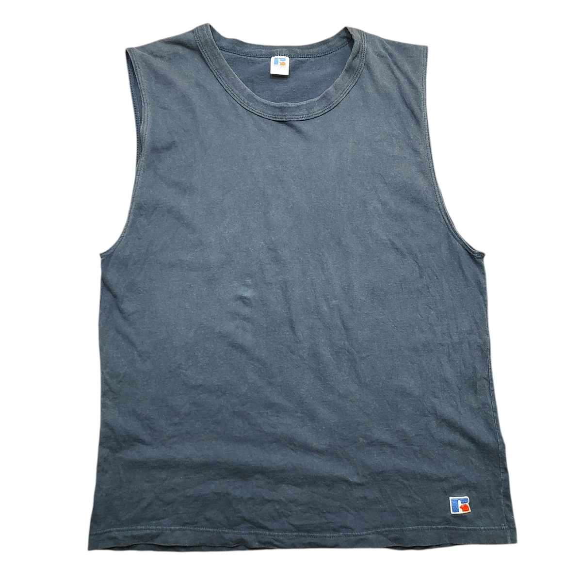 T-shirt Manica Corta Russell Athletic: Il Classico Intramontabile Per Uomo. Girocollo A Costine, Tessuto 100% Cotone Morbidissimo, Logo Ricamato Sul Petto. Perfetta Per Tutti I Giorni, Da Sola O Sotto Una Felpa. Colore Unito, Semplice E Di Qualità.