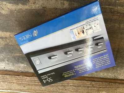 Niles SS-4 Speaker selector