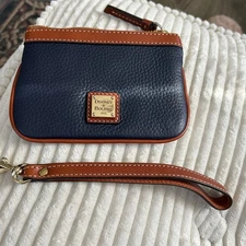 Dooney & Bourke Pebble Grain Medium Zip Wallet Clutch Wristlet Midnight Blue