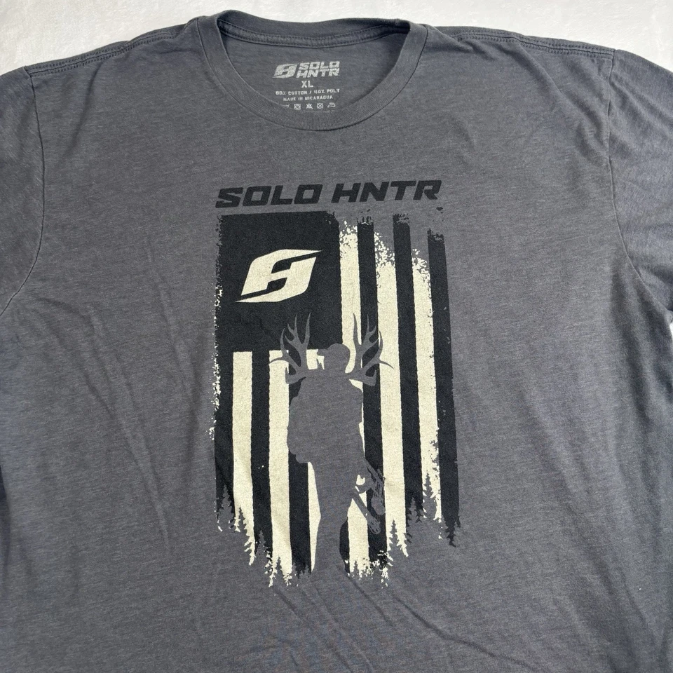Camisa Solo Hntr Strong As One Gris Manga Corta Gráfica Para Hombre XL Manchas Foto 2 de 4