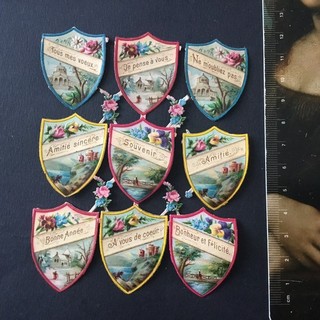 9 Chromos Anciens Écussons avec Message XIXè Découpis Gaufré Victorian Scraps