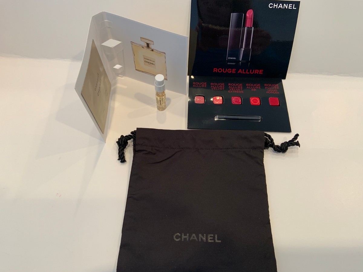 New Chanel Set in Cute Signature Bag Gabrielle Rouge Allure