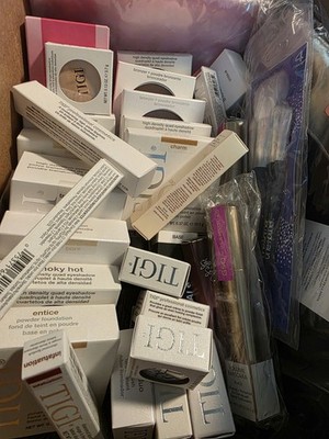 $1000 Retail Value Mixed Lot Box!  Beauty Makeup  Skin Care  Cosmetics Lot  