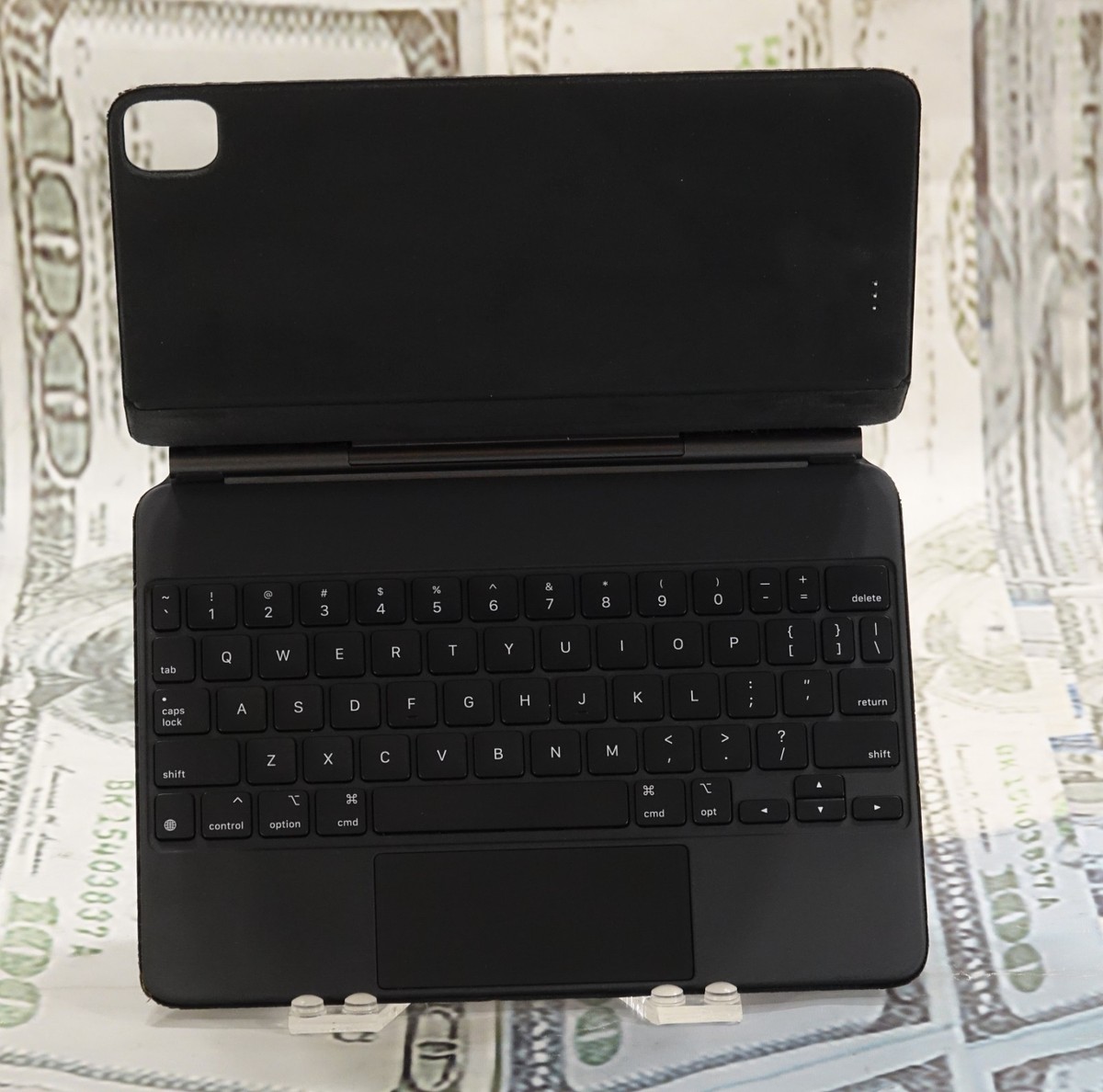 Apple Magic Keyboard for iPad 11-inch White A2261 - Good for sale