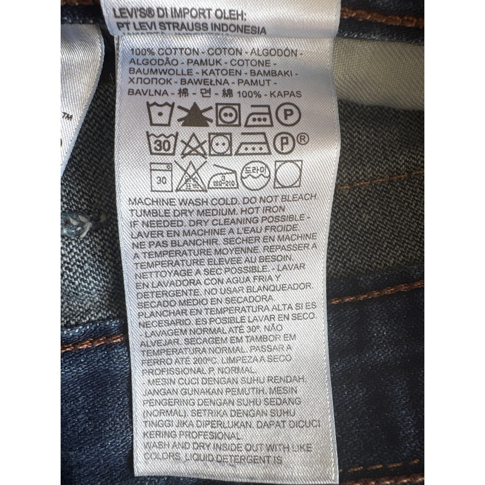 Levis Denim Jeans Pant Men's 40×30 Dark Blue Cotton Classic Fit thumbnail 8