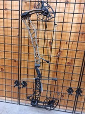 Mathews Lift X 33 70# RH Earth/Black