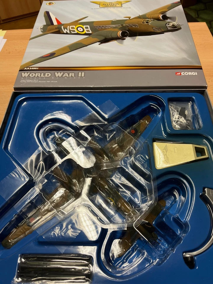 CORGI AA34801 Vickers Wellington MkI.A No.9 Sqn RAF Honnington 1939 1:72 OVP RAR - Bild 2 von 4