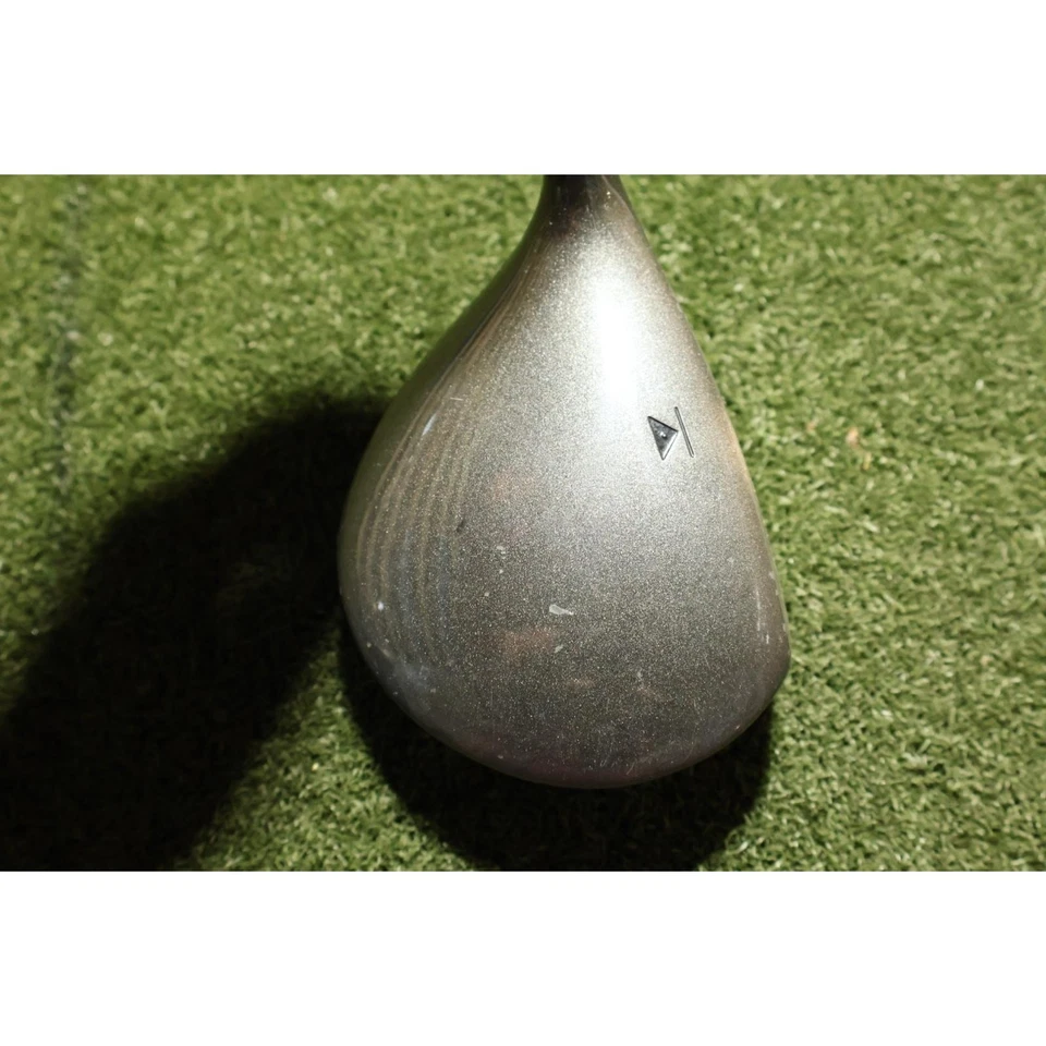 Titleist Titanium 975D 44.5" Golf 8.5° Driver RH / 6N-WD17 - Image 4 of 4