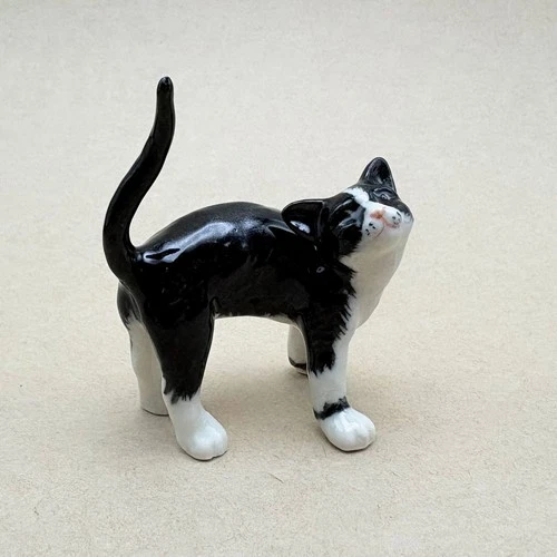 Hand Painted Black & White Cat Ceramic Figurine Mini Animal Collectible