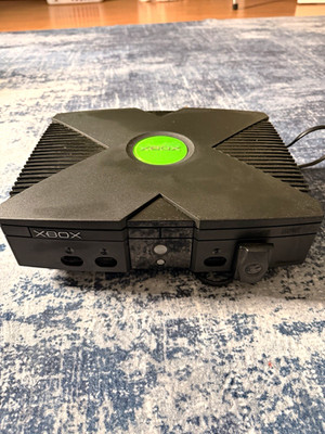 Microsoft Xbox Original Console Black/Green w/ AV Composite Cable & Power Cord