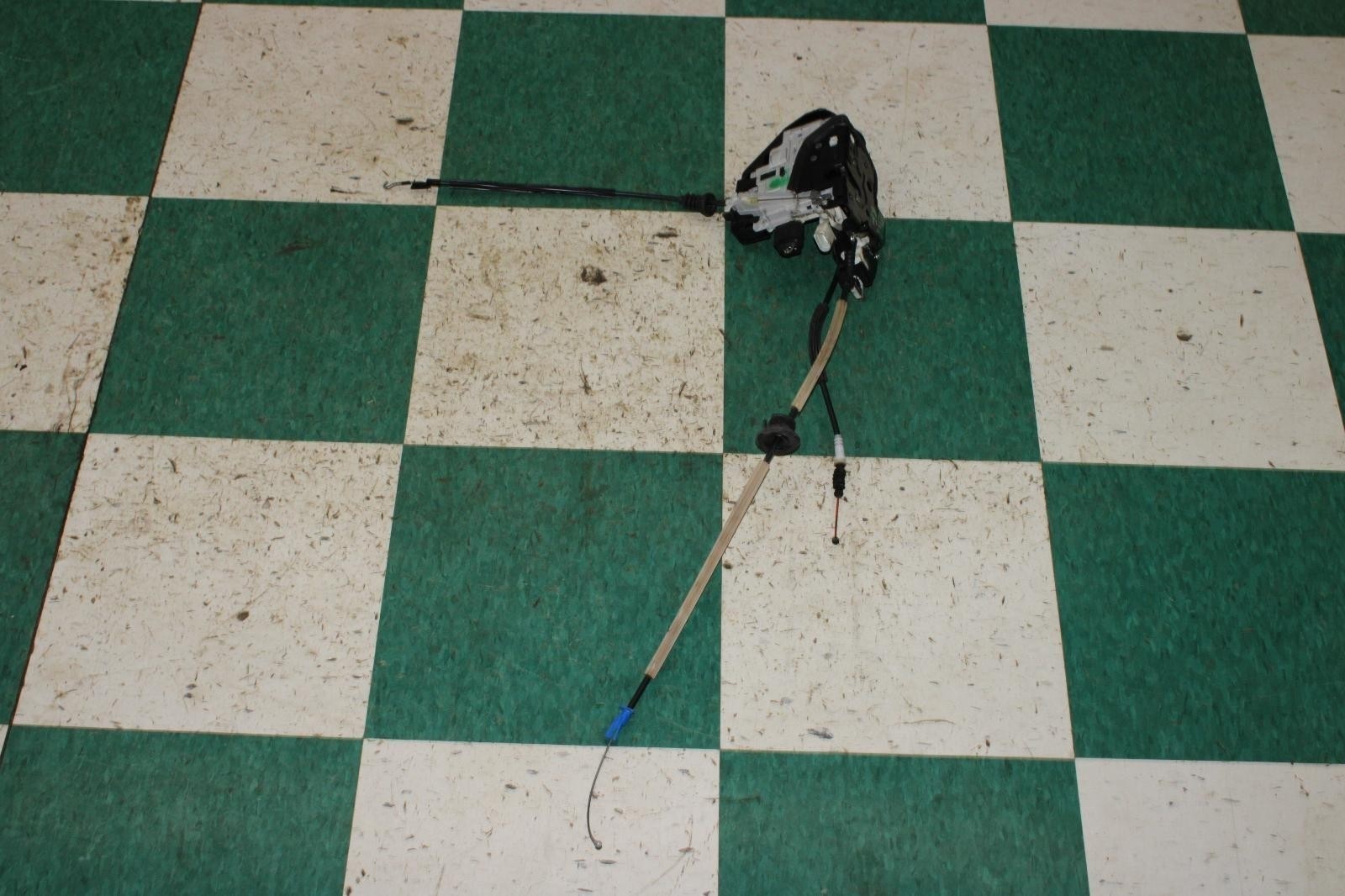 Bentley Flying Spur 2014-2019 Front Right Door latch