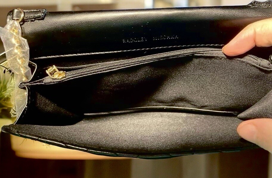 BADGLEY MISCHKA Small Black Crossbody Purse Handbag BM-4181