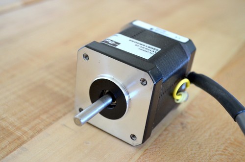 Nuevo motor paso a paso Parker LV173-01-10 Nema17 con cable de 10 pies 3 pilas - Imagen 5 de 16
