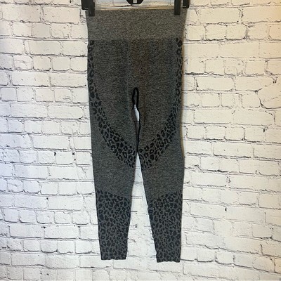 PINK Sport 7/8 Length Dark Grey Cheetah Printt High Waisted Leggings Size Medium