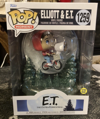 FUNKO POP MOVIE MOMENTS 40TH ELLIOTT & E.T. ON BYCYCLE GLOW IN THE