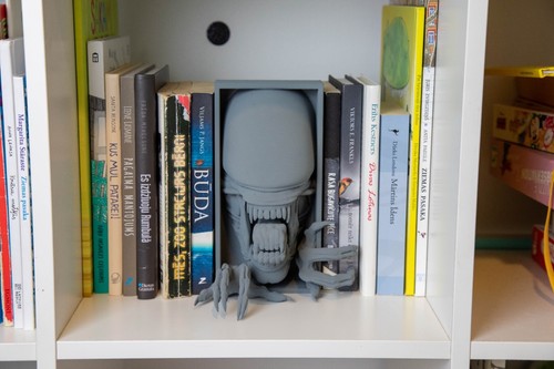 Alien Bookend, Book Nook, Xenomorph, H.R. Giger, Alien Movie, Sci-Fi Decor - Picture 2 of 12