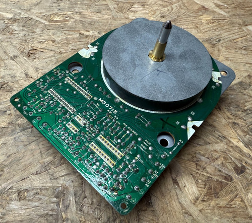 Motor mit Platine für Plattenspieler SABA PSP 350