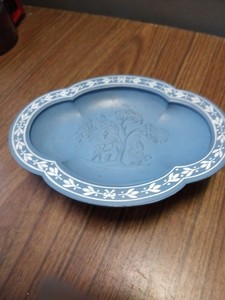 Avon Wedgewood Blue Vtg 1972 Pedestal Soap Dish