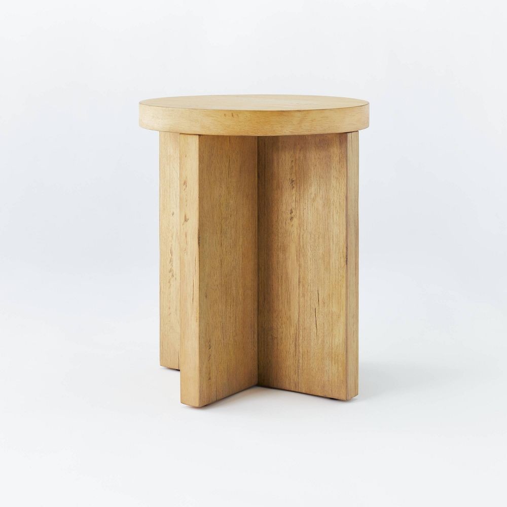 Bluff Park Round Wood Accent Table Natural - Порог, разработанный совместно со студией