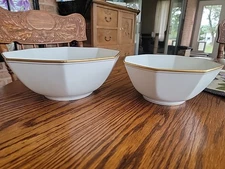 Beautiful (2) Fitz & Floyd Palais Ivory w/Gold Octagon Nesting Serving Bowls Set