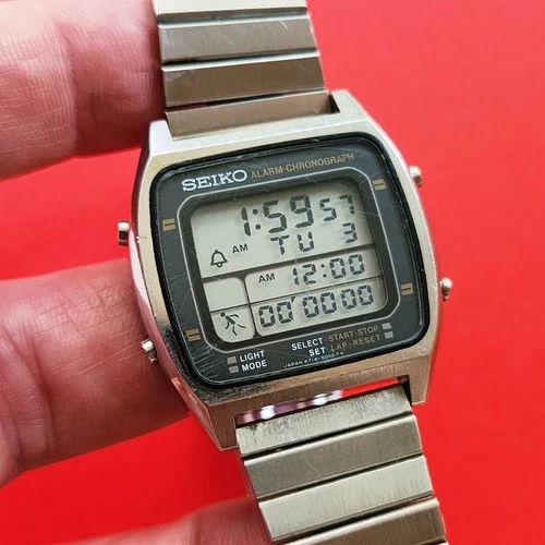 Seiko Running Man Watch Vintage LCD Alarm Chronograph Bracelet A714-5009 Rare
