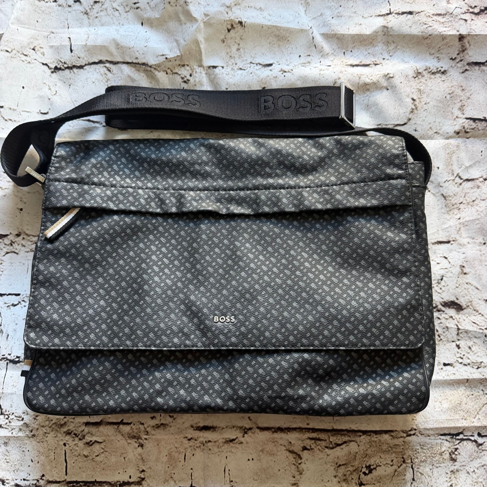 New Authentic Hugo Boss Byron Logo Large Leather Briefcase Messenger Bag