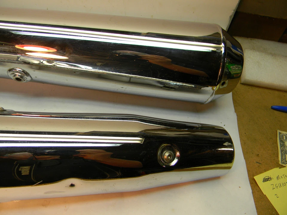 Motoguzzi Bike Mufflers (2), ZGU1036 - Image 2 of 4