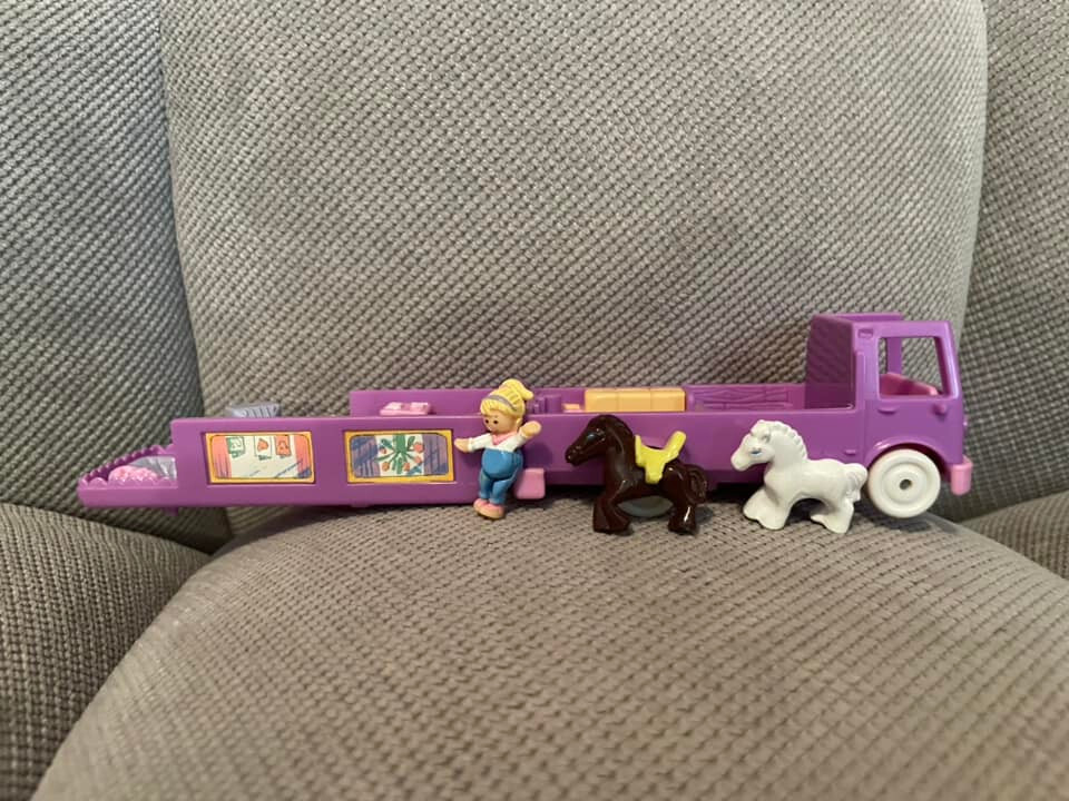 Polly Pocket Stable on the go 1994 vintage COMPLETE