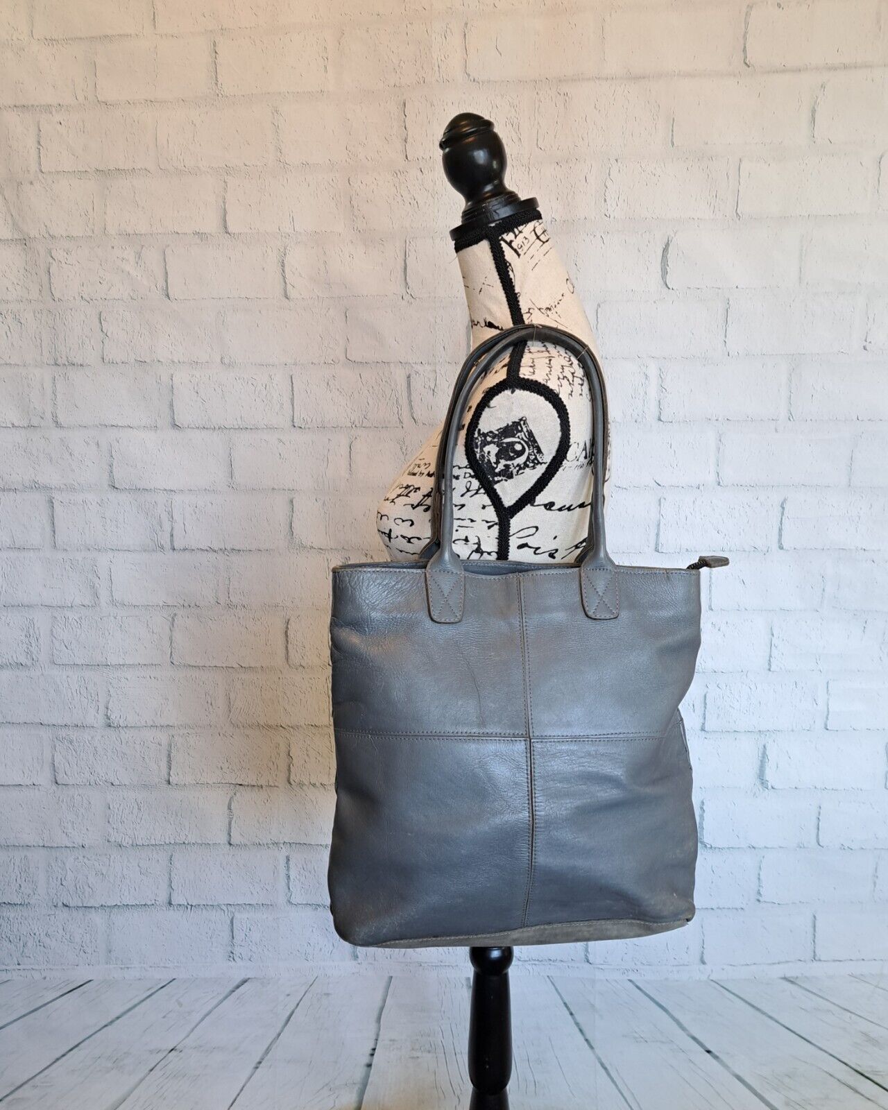 Lg grey leather tote bag or purse - image 1