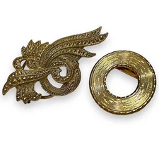 Vintage Pair Of Gold Tone Scarf Clips 1 Round 1.25” & 1 Swirl 2.5”