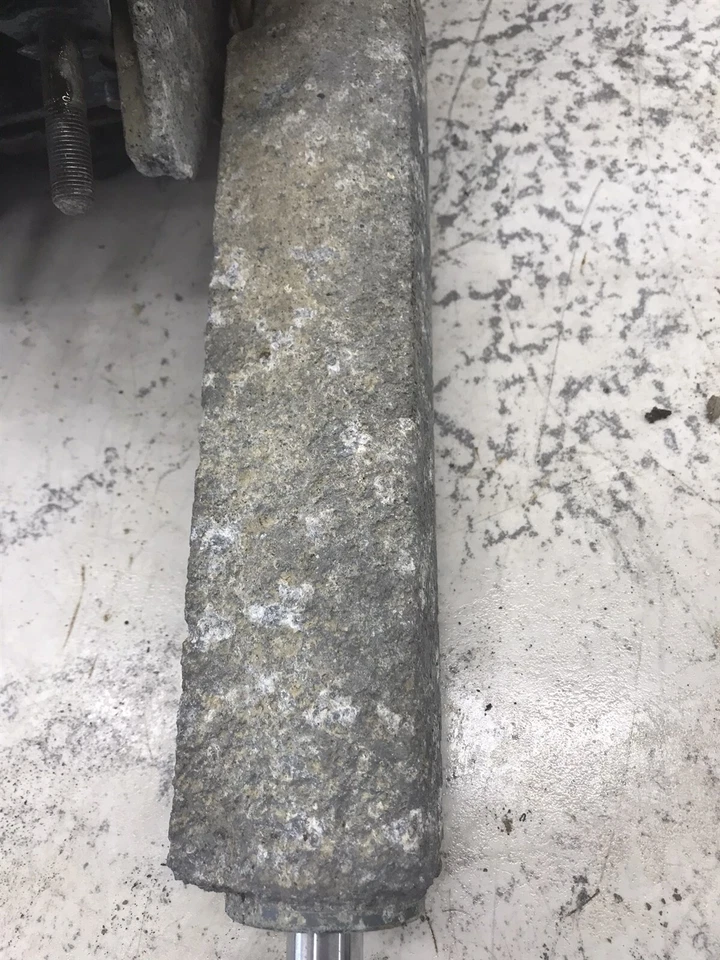 Carcasa y cilindros de cardán Yamaha Marine SternDrive Out Drive Outdrive Mount Foto 4 de 4