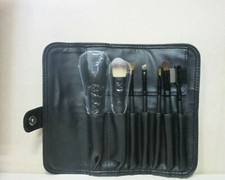 BEAUTY9  7 PIECE BRUSH SET WITH CARRY CASE