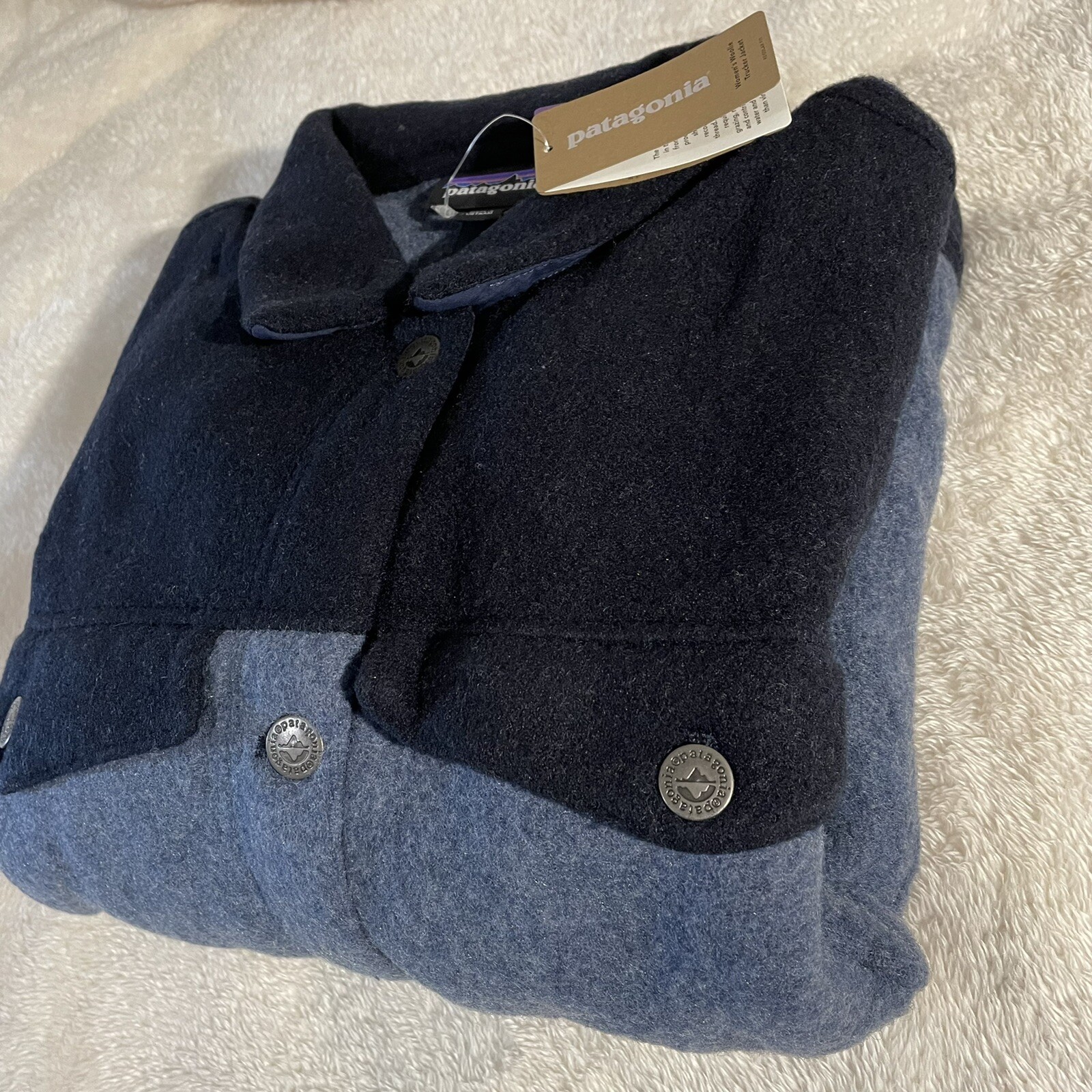 Patagonia Women Size XL Woolie Trucker 