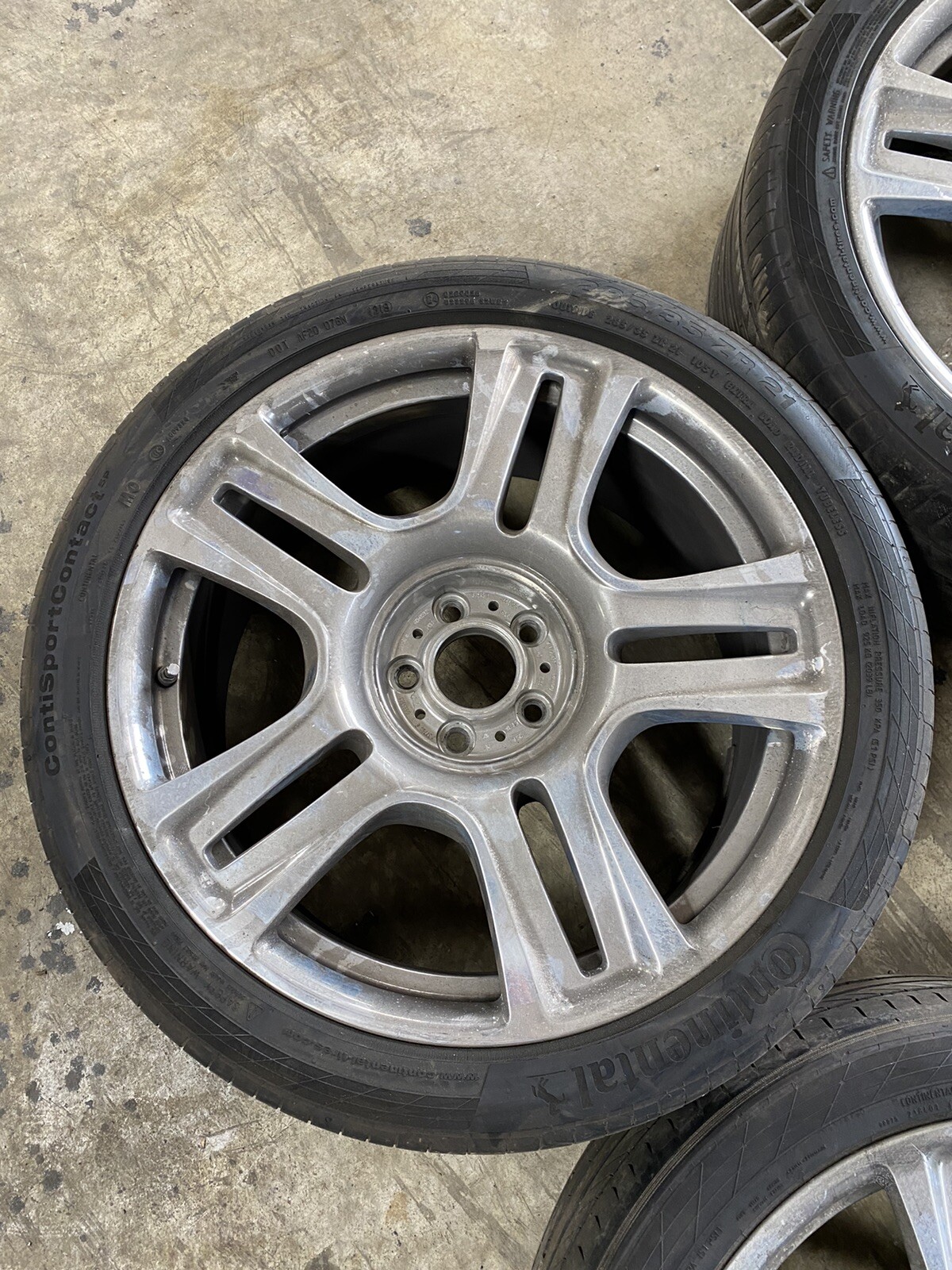 Autentic OEM Genuine Rolls Royce Ghost 2008-2019 21" Wheel Rim 6860589 silver